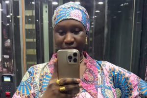 Kalli Bidiyon: Yanda nake son Zarmalulu haka nake son aikina>>Inji Shahararriyar me wanke gidaje, Maryam